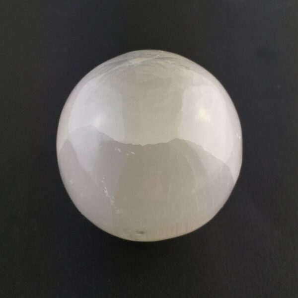 Sfera in Selenite su Shungite - immagine 3